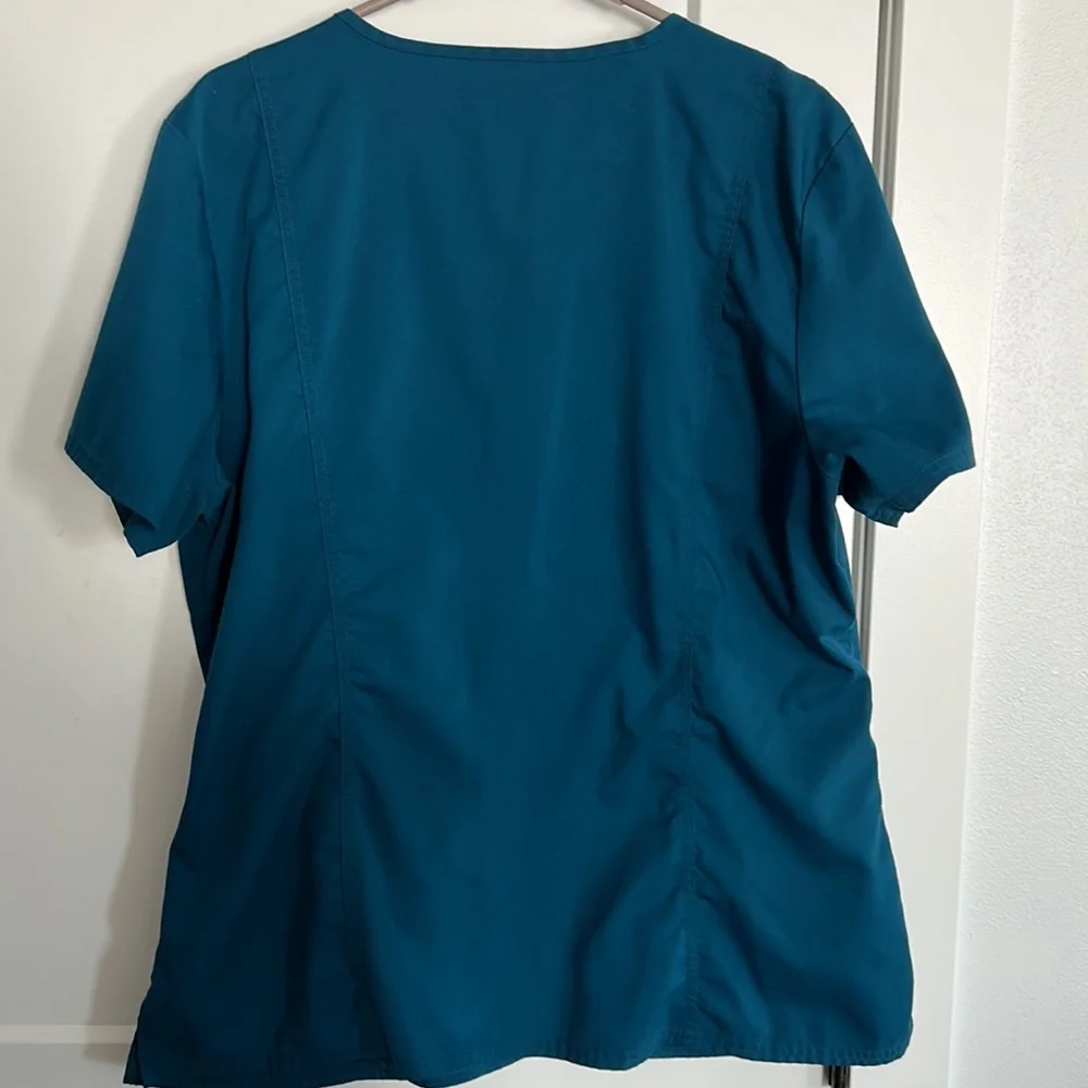 Scrub top - Picture 2 of 2